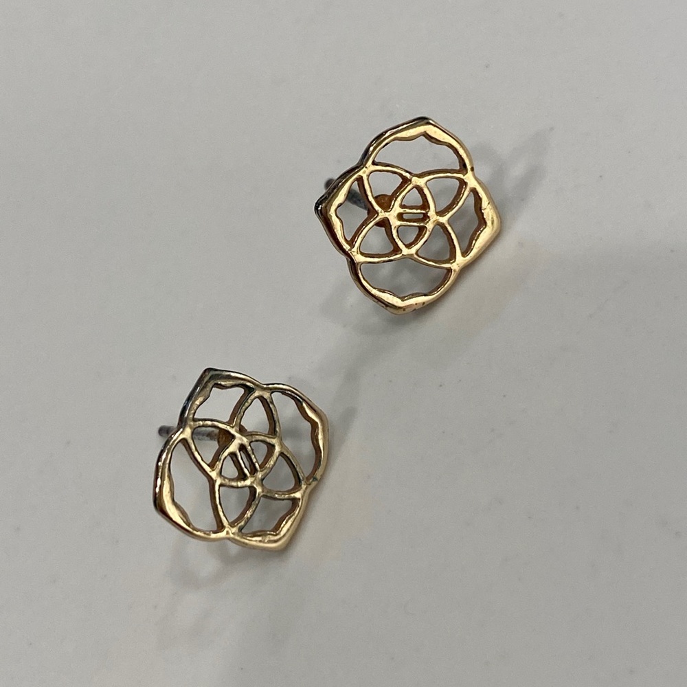 Kendra Scott Earring Studs